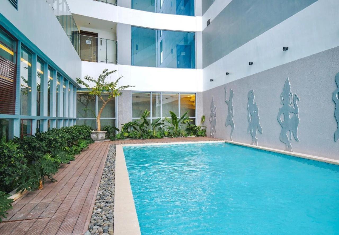 Panorama Sky Blue Nha Trang Aparthotel Buitenkant foto