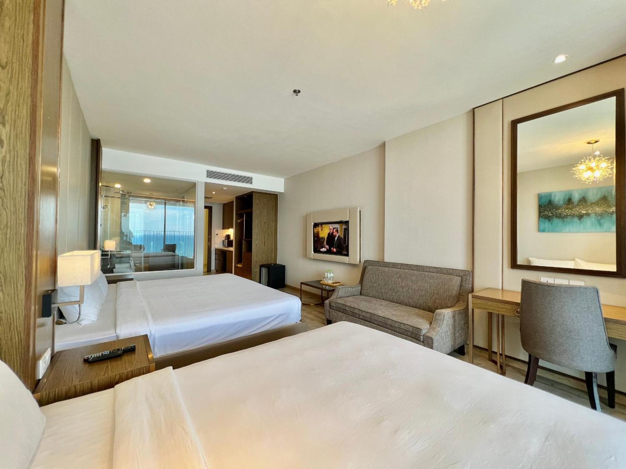 Panorama Sky Blue Nha Trang Aparthotel Buitenkant foto